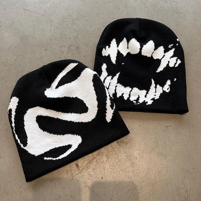 🐍 Venom & Fang – Knit Beanie