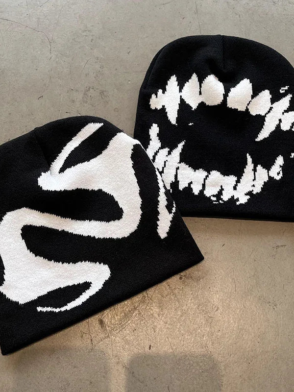 🐍 Venom & Fang – Knit Beanie